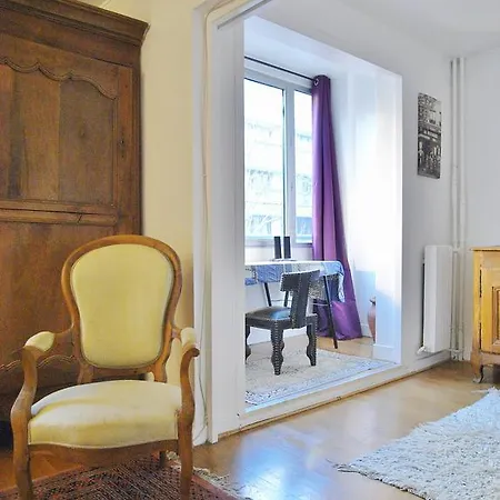 Lovely Butte-chaumont Apartment *